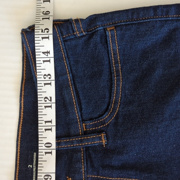 Old Navy Semi-Fitted Stretch Extensible Cuff Jean Shorts 2R Blue - Picture 13 of 16